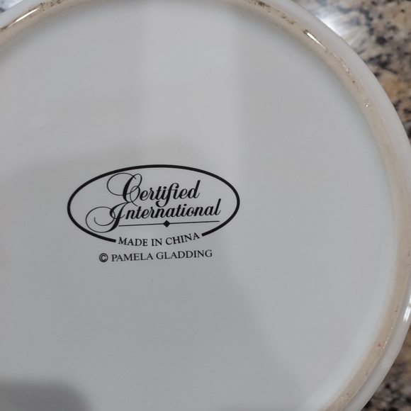 Pamela Gladding Canister - Picture 6 of 7